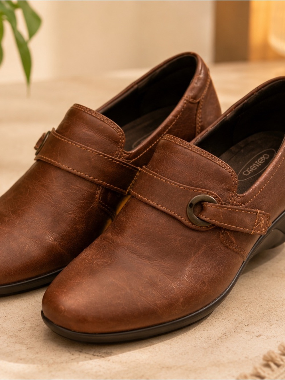 Aetrex Brown Leather Mary Jane Loafers — Women’s 7.5